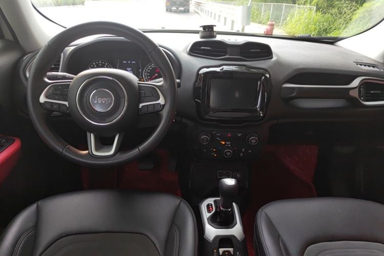 Used Jeep Renegade 2019 220T Automatic Leading Edition Center Console