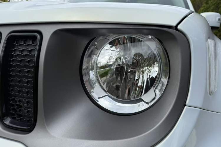 Used Jeep Renegade 2019 220T Automatic Night Eagle Edition Exterior 8