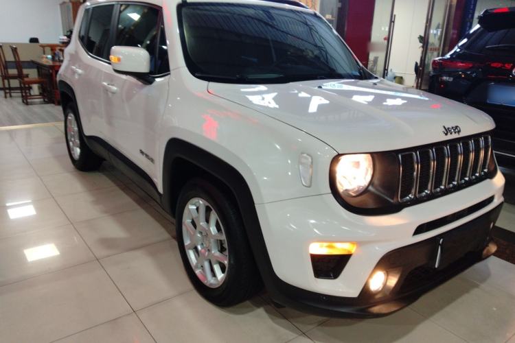 Used Jeep Renegade 2019 220T Automatic Leading Edition Front Right 45 Deg