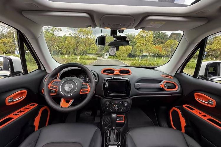 Used Jeep Renegade 2019 220T Automatic Night Eagle Edition Interior 1