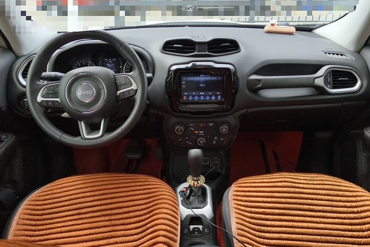 Used Jeep Renegade 2019 220T Automatic Leading Edition Interior 2