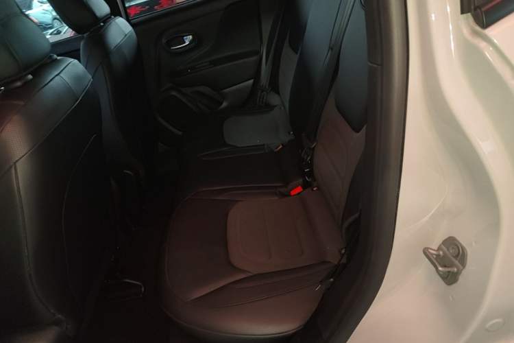 Used Jeep Renegade 2019 220T Automatic Leading Edition Left Rear Seat