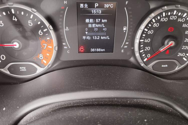 Used Jeep Renegade 2019 220T Automatic Leading Edition Odometer Close Up