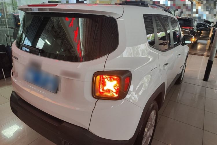 Used Jeep Renegade 2019 220T Automatic Leading Edition Rear Right 45 Deg
