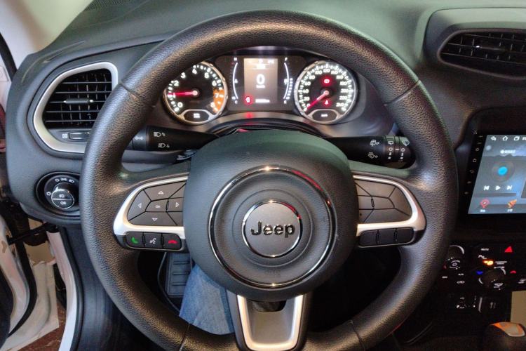 Used Jeep Renegade 2019 220T Automatic Leading Edition Steering Wheel