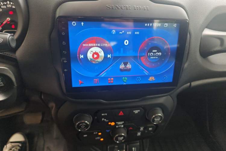 Used Jeep Renegade 2019 220T Automatic Elite Edition Audio And AC Panel