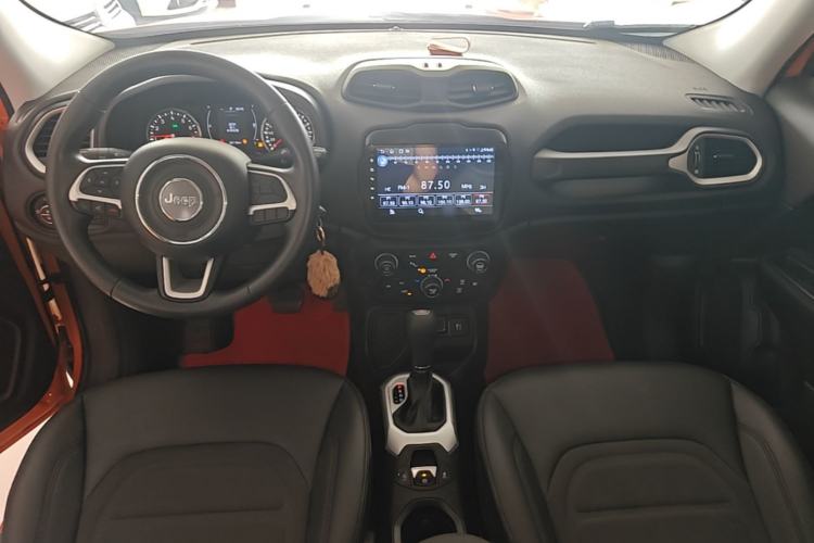 Used Jeep Renegade 2019 220T Automatic Leading Edition Center Console