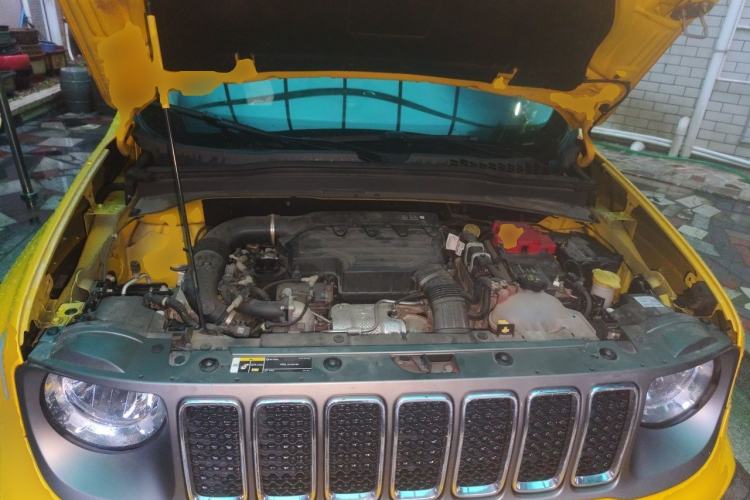 Used Jeep Renegade 2019 220T Automatic Elite Edition Engine Bay