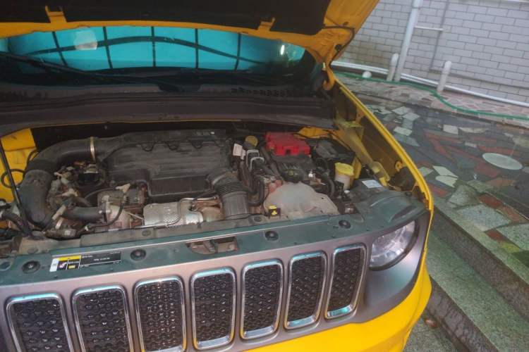 Used Jeep Renegade 2019 220T Automatic Elite Edition Engine Bay Left