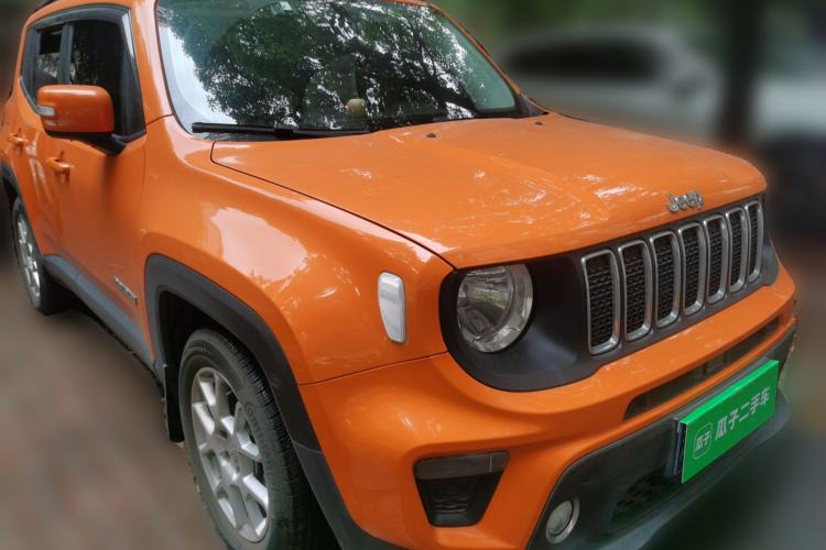 Used Jeep Renegade 2019 220T Automatic Leading Edition Front Right 45 Deg