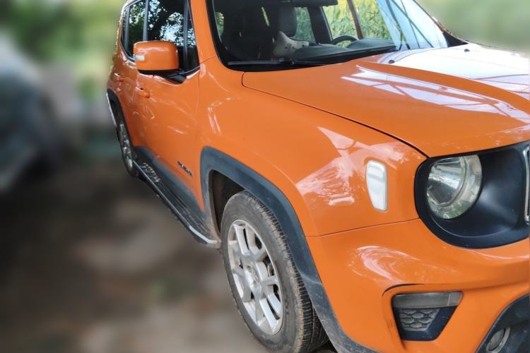 Used Jeep Renegade 2019 220T Automatic Leading Edition Front Right 45 Deg