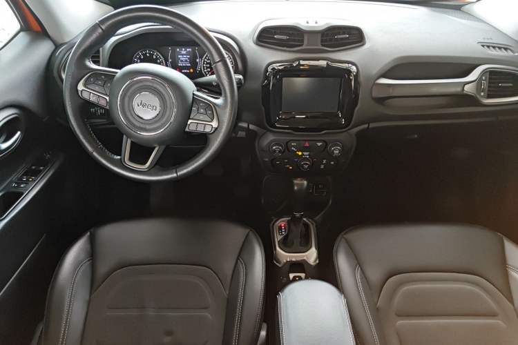 Used Jeep Renegade 2019 220T Automatic Elite Edition Interior 2