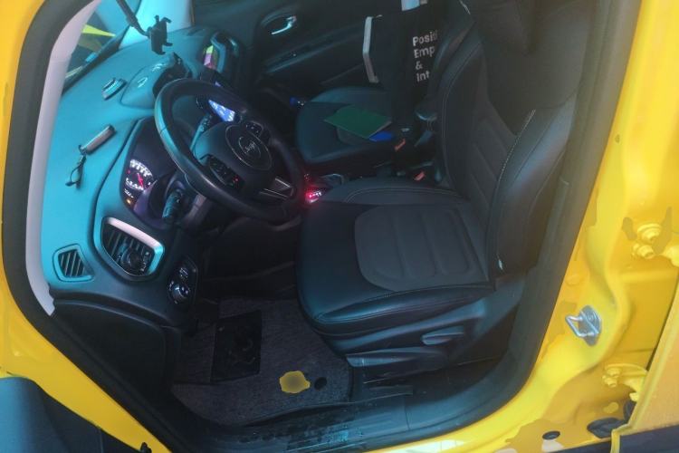 Used Jeep Renegade 2019 220T Automatic Elite Edition Left Front Seat