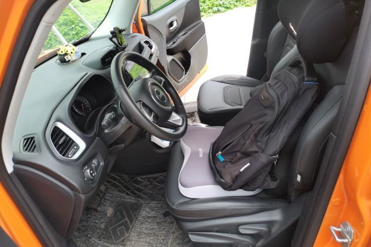 Used Jeep Renegade 2019 220T Automatic Leading Edition Left Front Seat