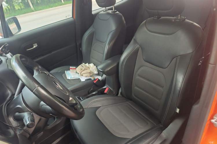 Used Jeep Renegade 2019 220T Automatic Elite Edition Left Front Seat