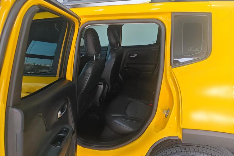 Used Jeep Renegade 2019 220T Automatic Elite Edition Left Rear Seat