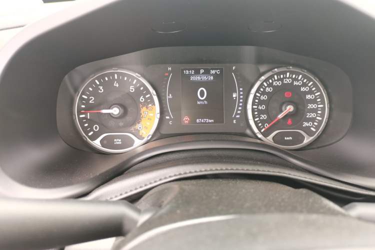 Used Jeep Renegade 2019 220T Automatic Leading Edition Odometer Close Up