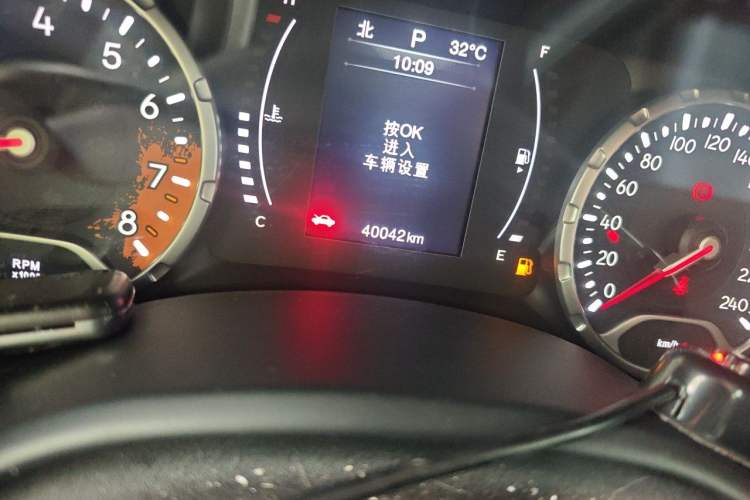 Used Jeep Renegade 2019 220T Automatic Elite Edition Odometer Close Up