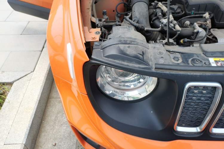 Used Jeep Renegade 2019 220T Automatic Leading Edition Right Front Headlight