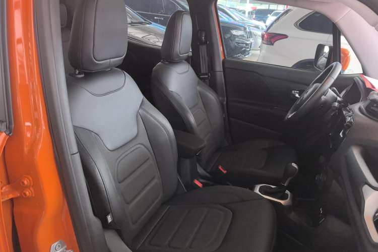 Used Jeep Renegade 2019 220T Automatic Leading Edition Right Front Seat