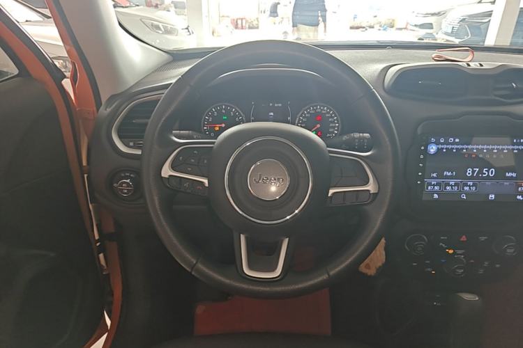 Used Jeep Renegade 2019 220T Automatic Leading Edition Steering Wheel