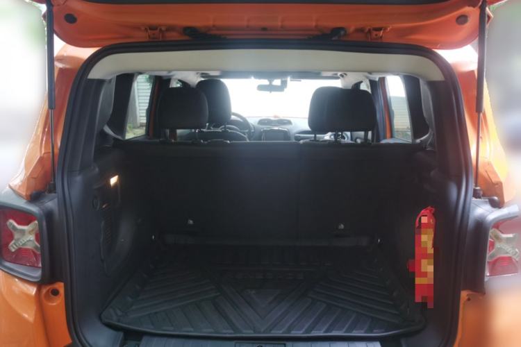 Used Jeep Renegade 2019 220T Automatic Leading Edition Trunk