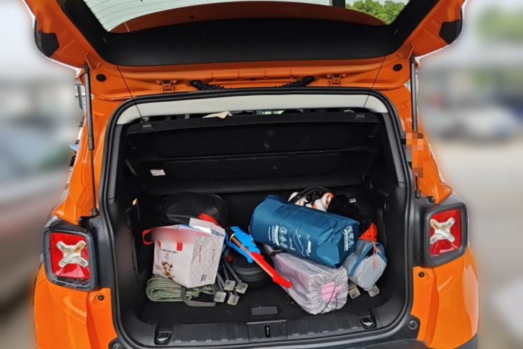 Used Jeep Renegade 2019 220T Automatic Elite Edition Trunk