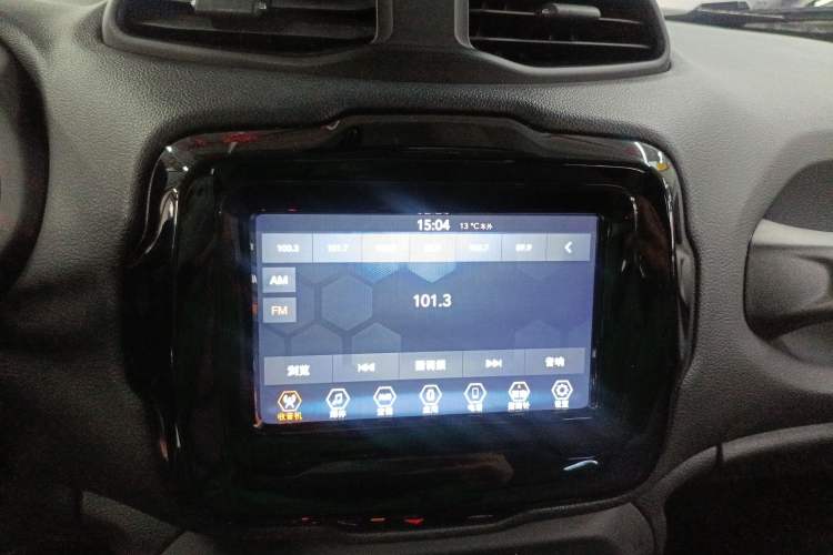 Used Jeep Renegade 2021 220T Automatic Elite Edition Audio And AC Panel