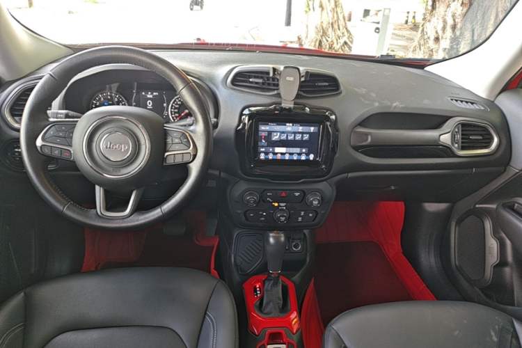 Used Jeep Renegade 2021 220T Automatic Elite Edition Center Console
