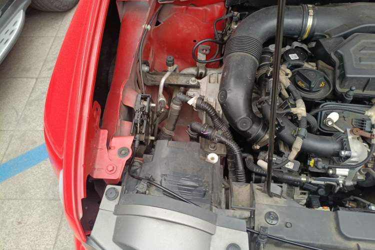 Used Jeep Renegade 2021 220T Automatic Elite Edition Engine Bay Right