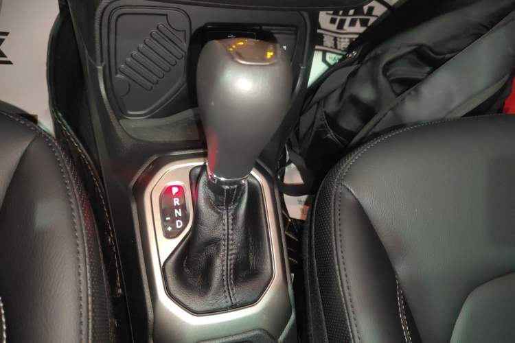 Used Jeep Renegade 2021 220T Automatic Elite Edition Gear Lever