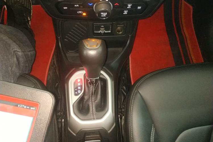 Used Jeep Renegade 2021 220T Automatic Night Eagle Edition Gear Lever