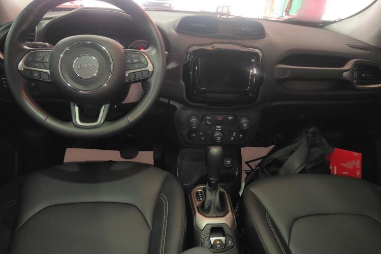 Used Jeep Renegade 2021 220T Automatic Elite Edition Interior 2