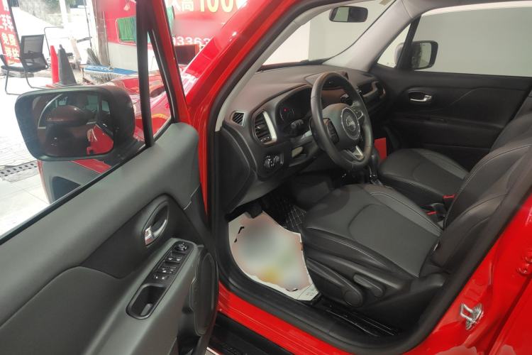 Used Jeep Renegade 2021 220T Automatic Elite Edition Interior 3