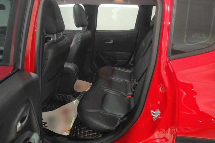 Used Jeep Renegade 2021 220T Automatic Elite Edition Interior 4