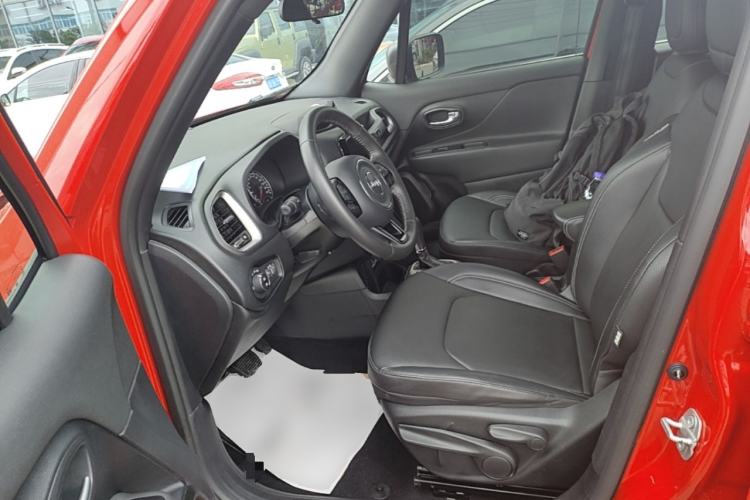 Used Jeep Renegade 2021 220T Automatic 80th Anniversary Edition Left Front Seat
