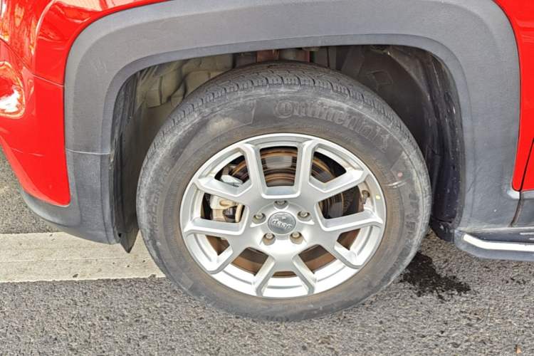 Used Jeep Renegade 2021 220T Automatic Elite Edition Left Front Wheel Hub