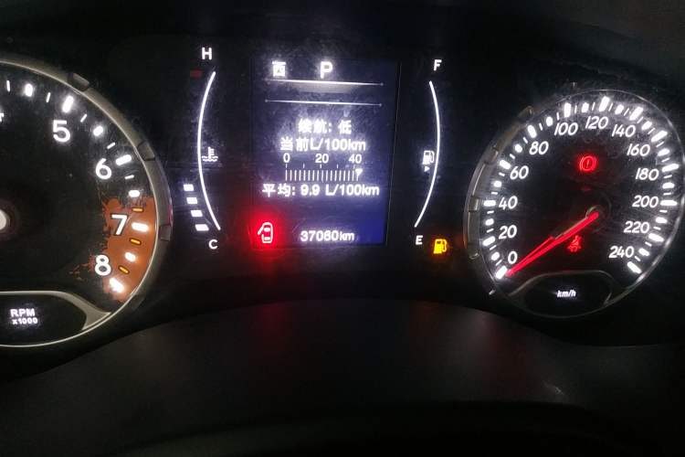 Used Jeep Renegade 2021 220T Automatic Night Eagle Edition Odometer Close Up