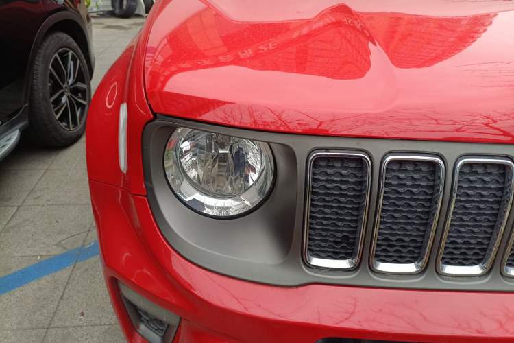 Used Jeep Renegade 2021 220T Automatic Elite Edition Right Front Headlight