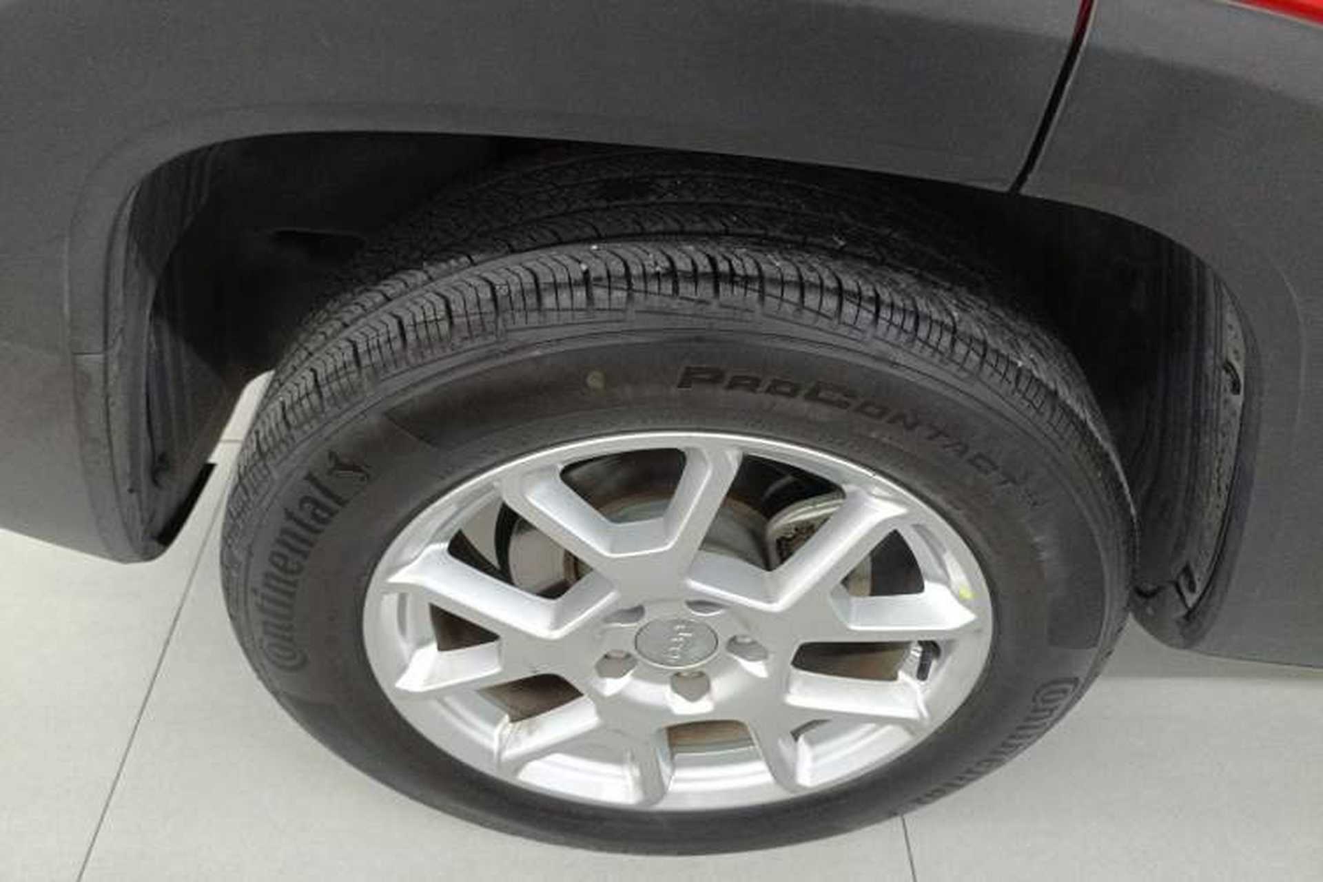 Used Jeep Renegade 2021 220T Automatic Elite Edition Right Rear Wheel Hub