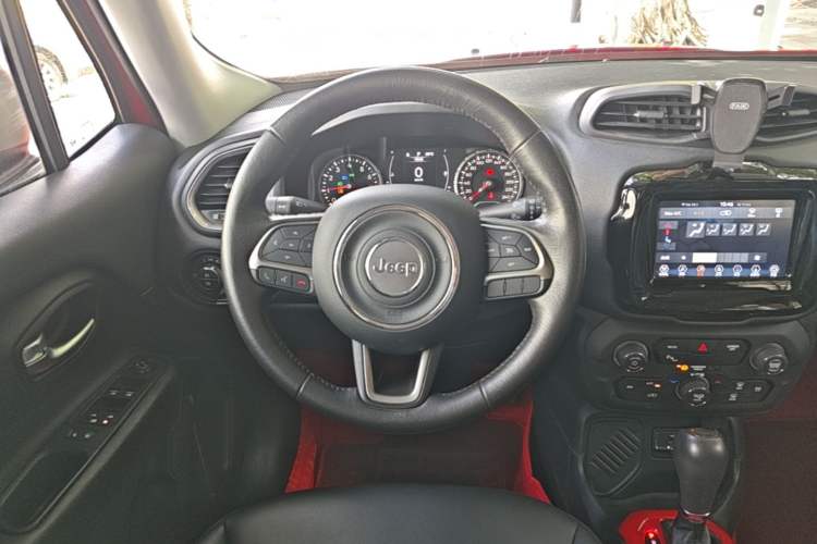 Used Jeep Renegade 2021 220T Automatic Elite Edition Steering Wheel