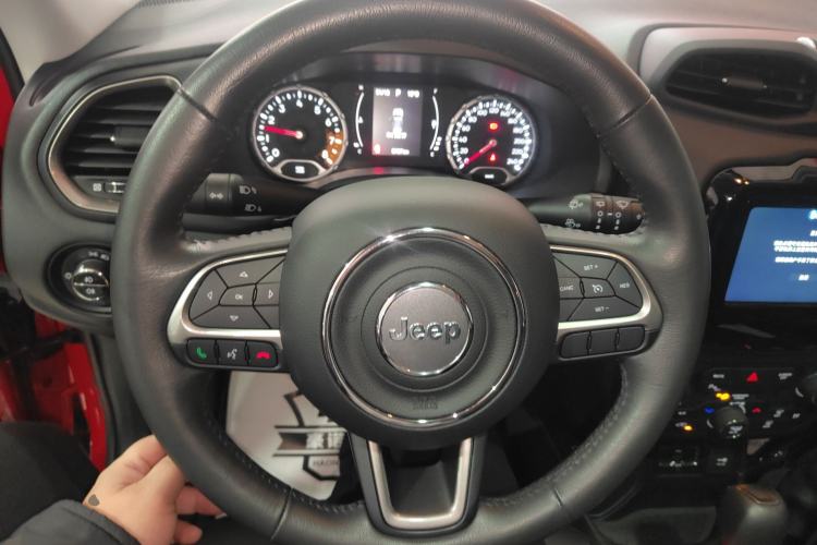 Used Jeep Renegade 2021 220T Automatic Elite Edition Steering Wheel