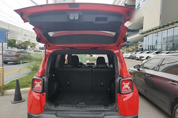 Used Jeep Renegade 2021 220T Automatic 80th Anniversary Edition Trunk