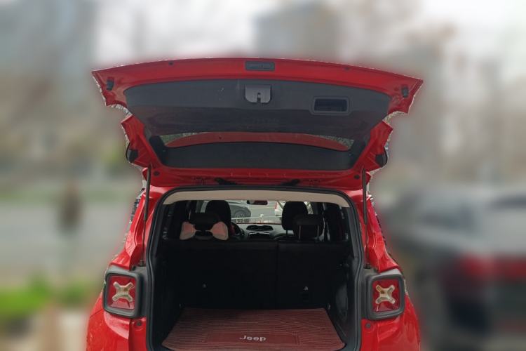 Used Jeep Renegade 2021 220T Automatic Elite Edition Trunk