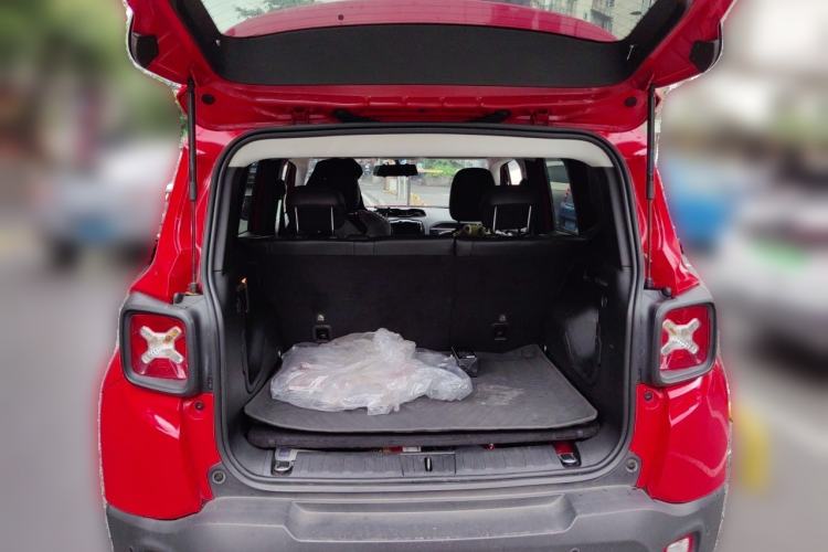 Used Jeep Renegade 2021 220T Automatic Elite Edition Trunk