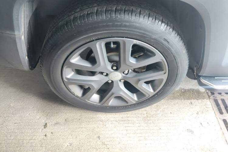 Used Jeep Renegade 2021 220T Automatic 80th Anniversary Edition Right Rear Wheel Hub