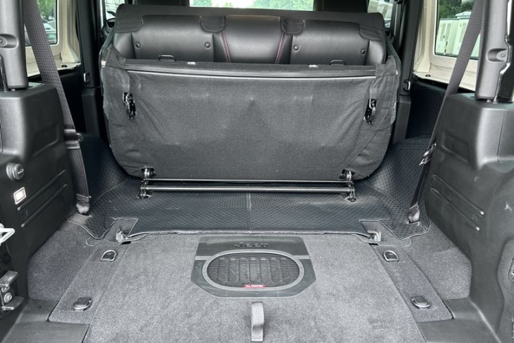 Used Jeep Wrangler  Interior 3