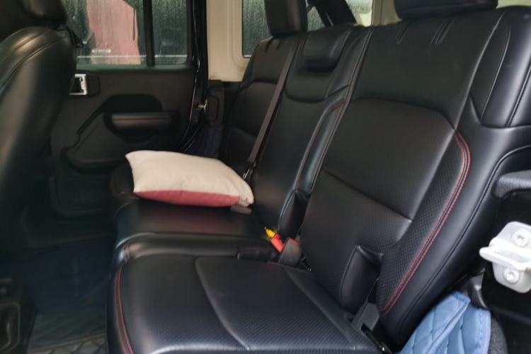 Used Jeep Wrangler  Interior 4