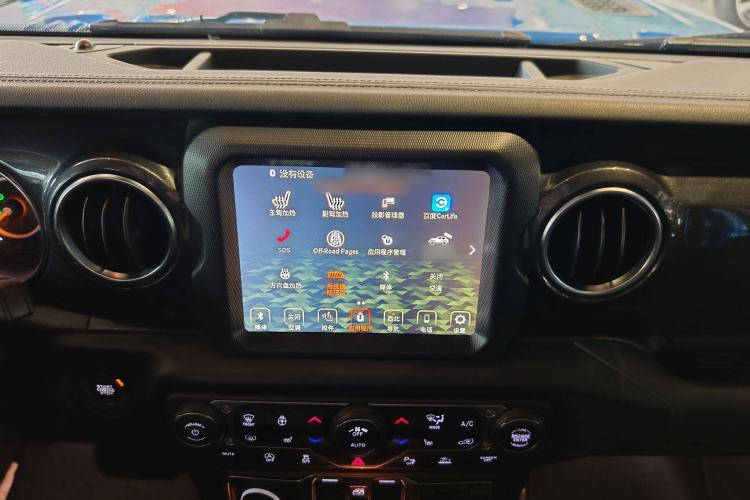 Used Jeep Wrangler 2022 2.0T High Altitude Four-Door Edition Audio And AC Panel