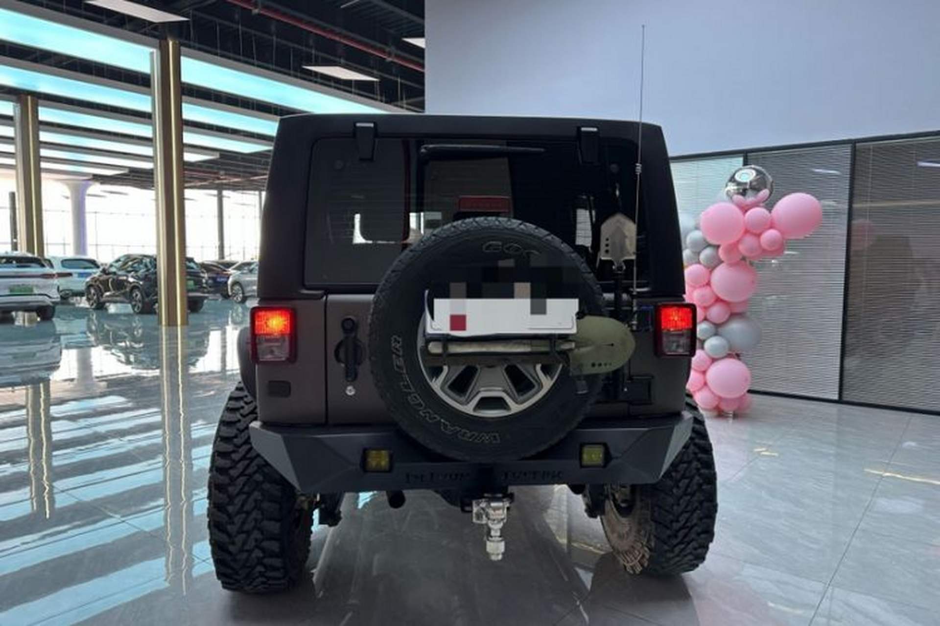 Used Jeep Wrangler 2015 3.6L Rubicon Four-Door Comfort Edition Exterior 4